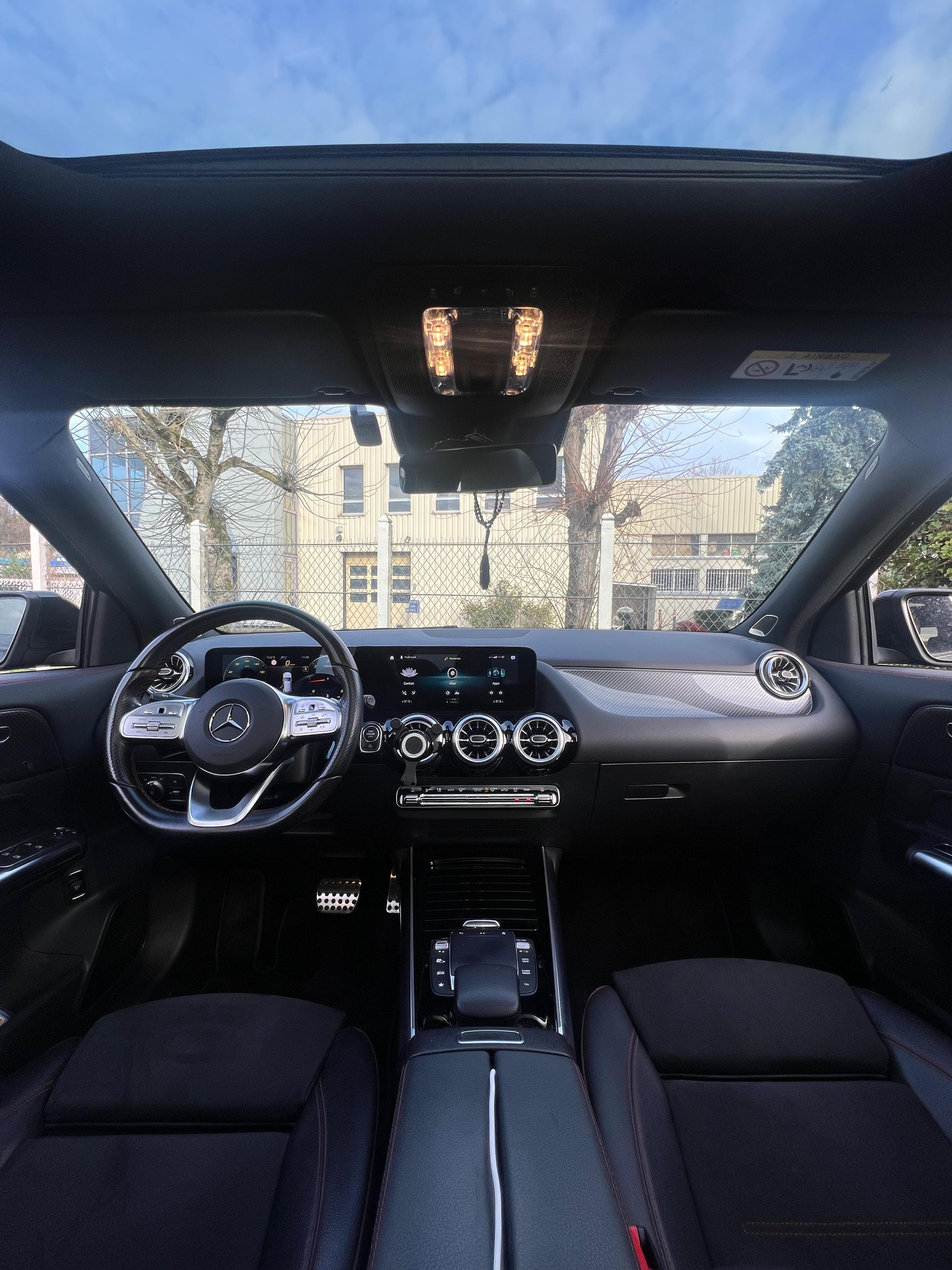 MERCEDES GLA 200d miniature 7