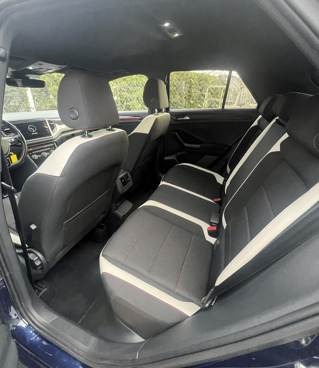 VOLKSWAGEN T-ROC FIRST EDITION miniature 4