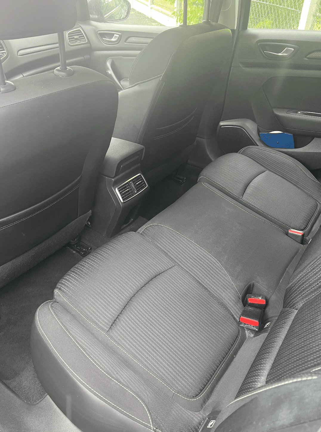 RENAULT MEGANE IV miniature 3
