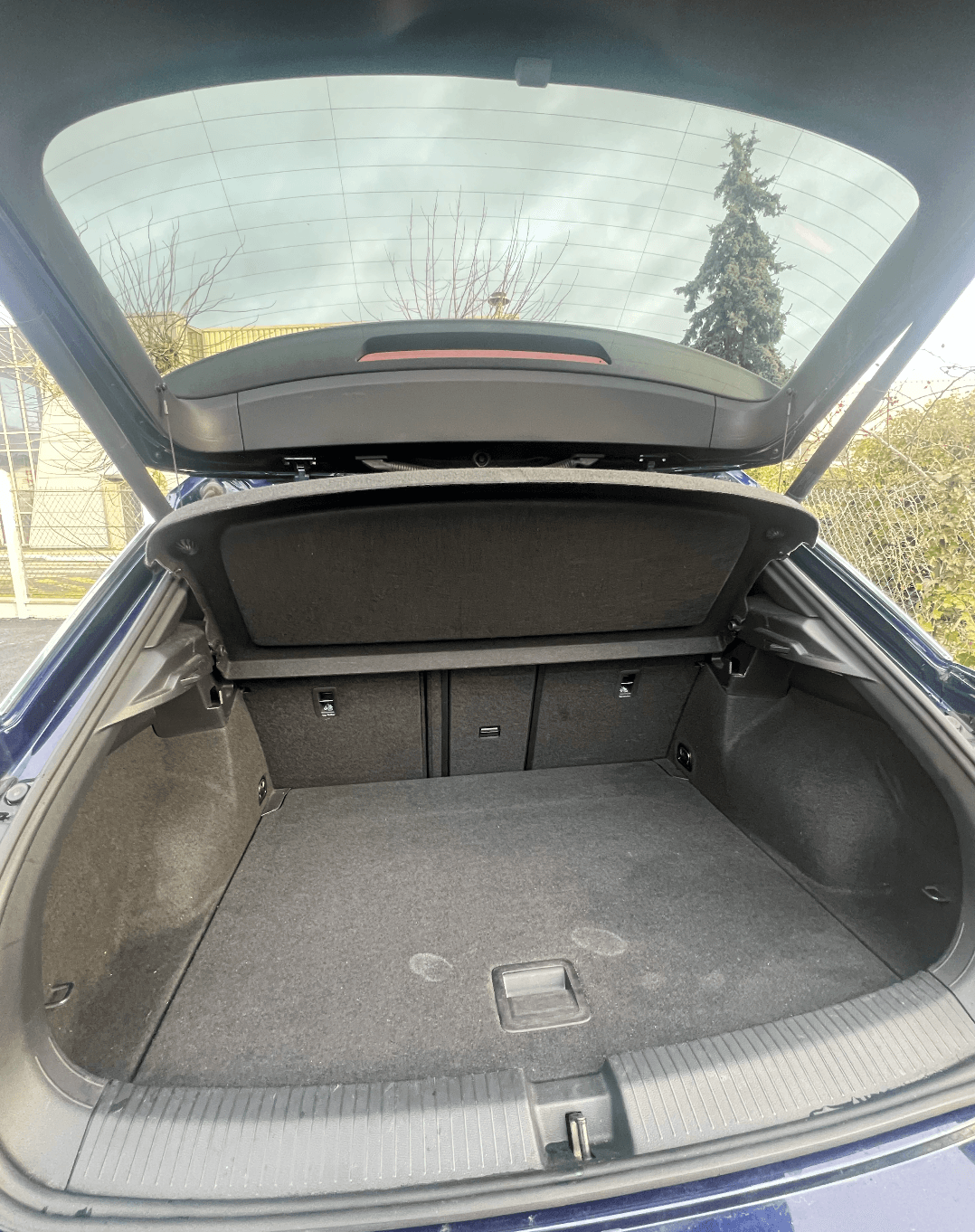 VOLKSWAGEN T-ROC FIRST EDITION miniature 6