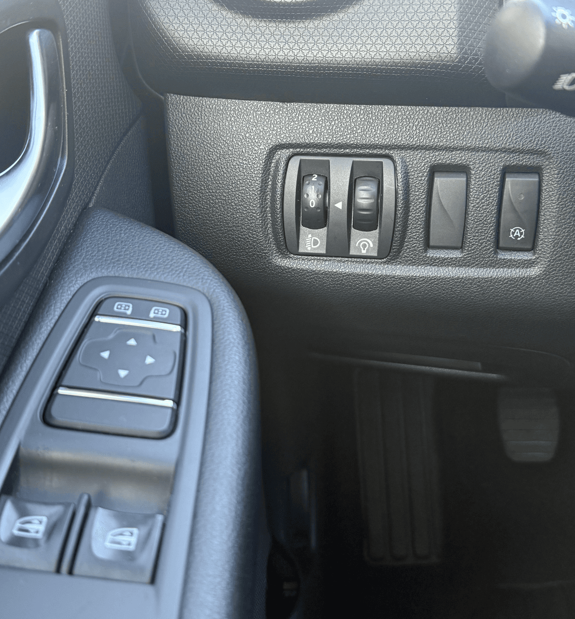 RENAULT CLIO 4 SOCIETE miniature 3