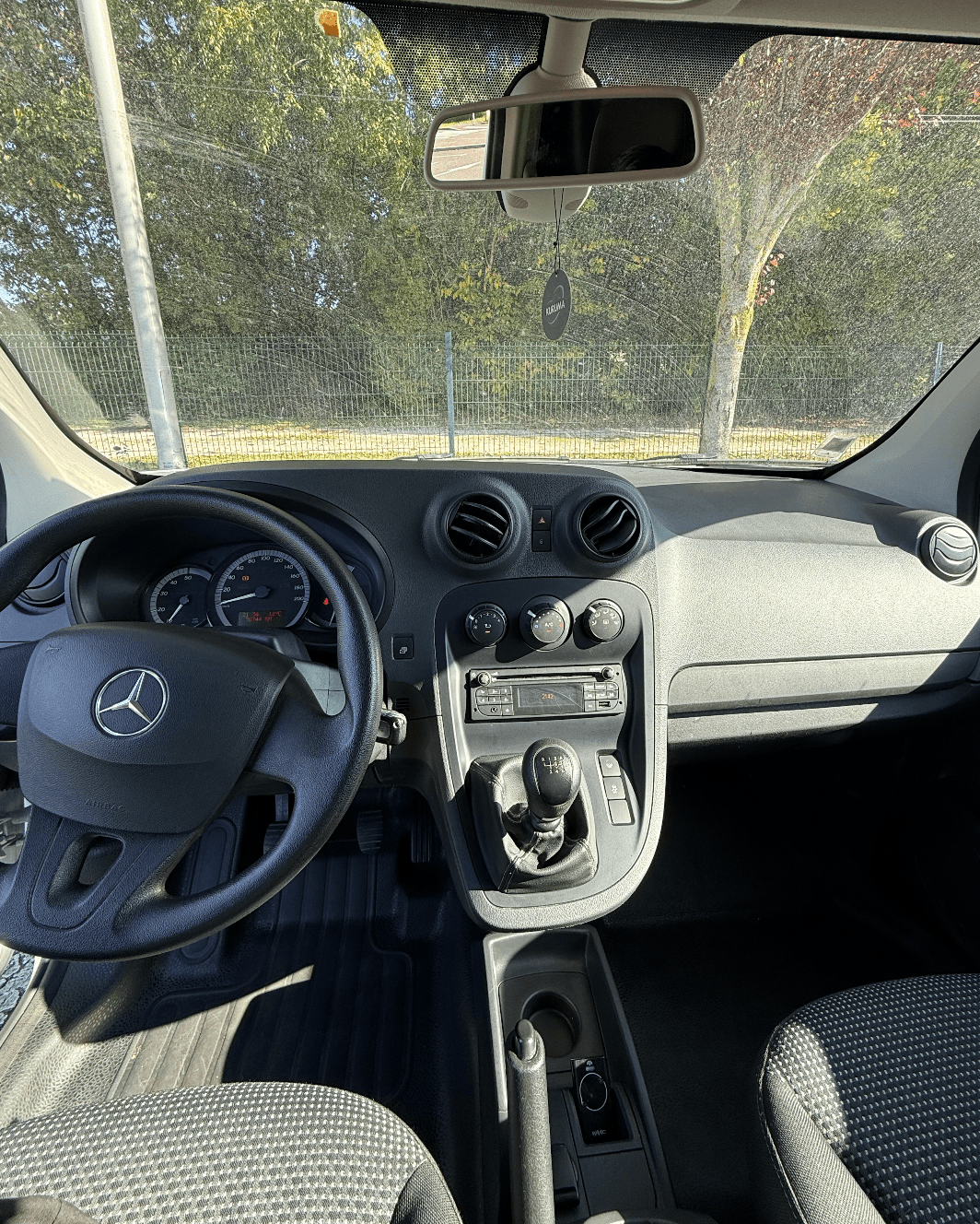 MERCEDES-BENZ CITAN miniature 3