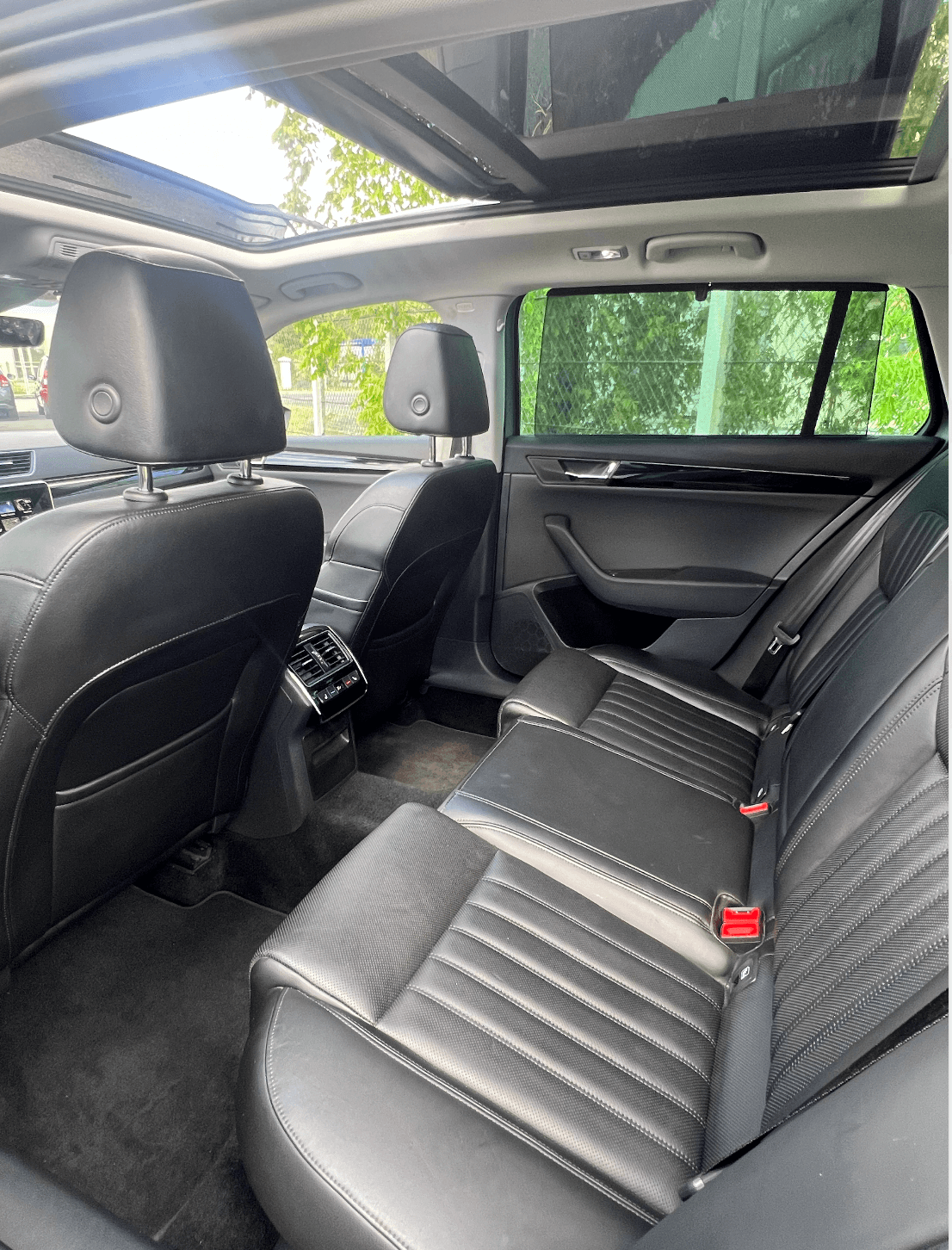 SKODA SUPERB LAURIN ET KLEMENT miniature 3