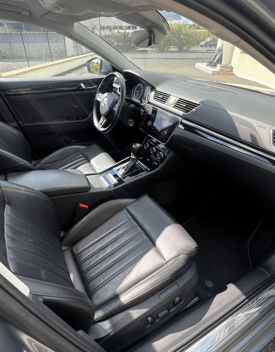 SKODA SUPERB LAURIN ET KLEMENT miniature 4